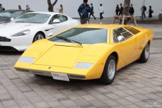 フェラーリとランボルギーニ！ GT-RやNSX！37台ものスーパーカーが駅前