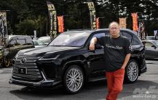 納車に3年！ 遠くから見るとボディ色に見えるケド、近づくとその「違い