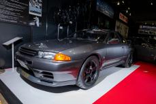 R32純正オマージュ18インチが2社から登場!?」細部の違いを検証！【東京 