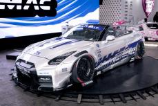 リバティーウォーク6台売りグラチャン レア ルーフカットはグラチャンマシンへのリスペクト！」リバティーウォーク