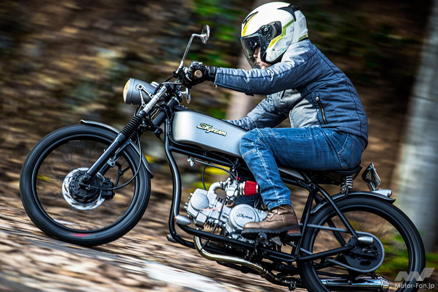 まるでビンテージバイクの風格ですが。新車で買えます、125ccの