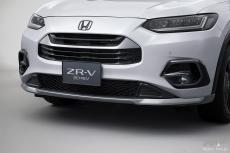 より洗練された顔つきに進化！」ホンダ注目SUV、ZR-Vを純正パーツで