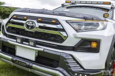 ギャングスイッチでコントロール！」RAV4のルーフに付いたLEDライト