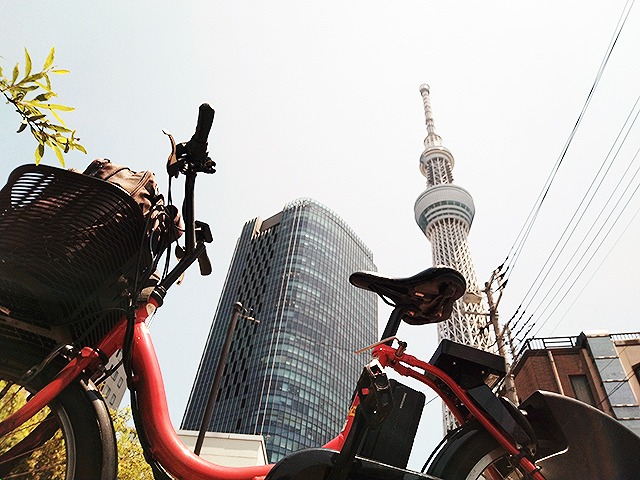 都内で見かける“赤い電動アシスト自転車”のこと、じつはよく知らない