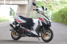 YAMAHAシグナスグリファス フロントカウル部品単体未使用品　 パールホワイト 参考になります】手軽なボルトオンパーツをフルに活用したシグナスグリ