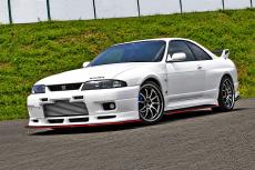 幻の特注品? マインズ BCNR33GT-R カーボンフロントスポイラー 旧ロゴ 存在しないBCNR33のニスモZチューン仕様!?」レアな東名ジェネシス