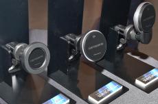 carrozzeria スマートフォンホルダー付 Bluetoothユニット パイオニアがカロッツェリアブランドのスマートフォンホルダーを発売