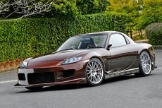 マツダ 純正 ブラウン マツダ純正ですと言われたら信じそう…」RX-7にRX-8を合体させた衝撃作