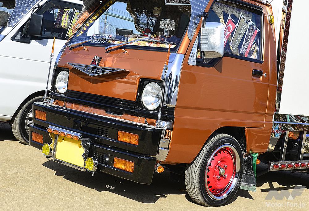 デコトラ2t風メッキバンパー&ドアパネル✨その他セット売り✨ 異世界かよ！「廃車がデコトラに転生」純正2個付けダブルバンパー仕様