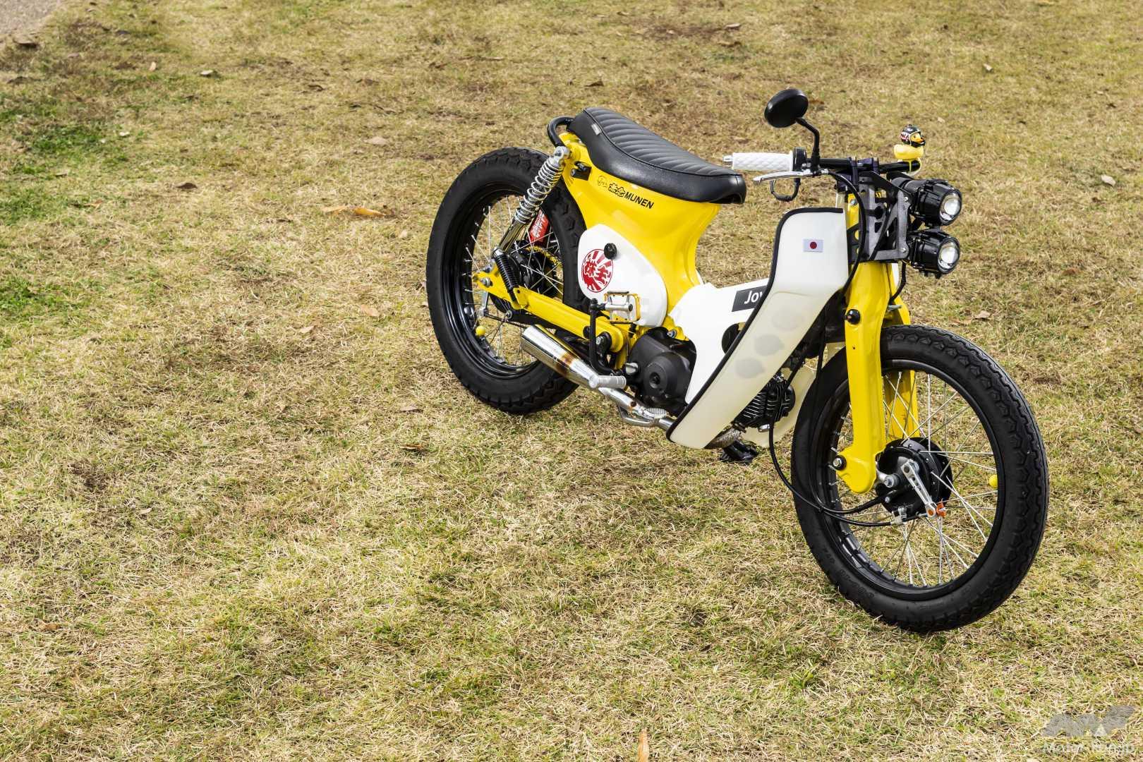 ホイールはFTR250の18インチです！」ファットな足周りと二灯ライトが