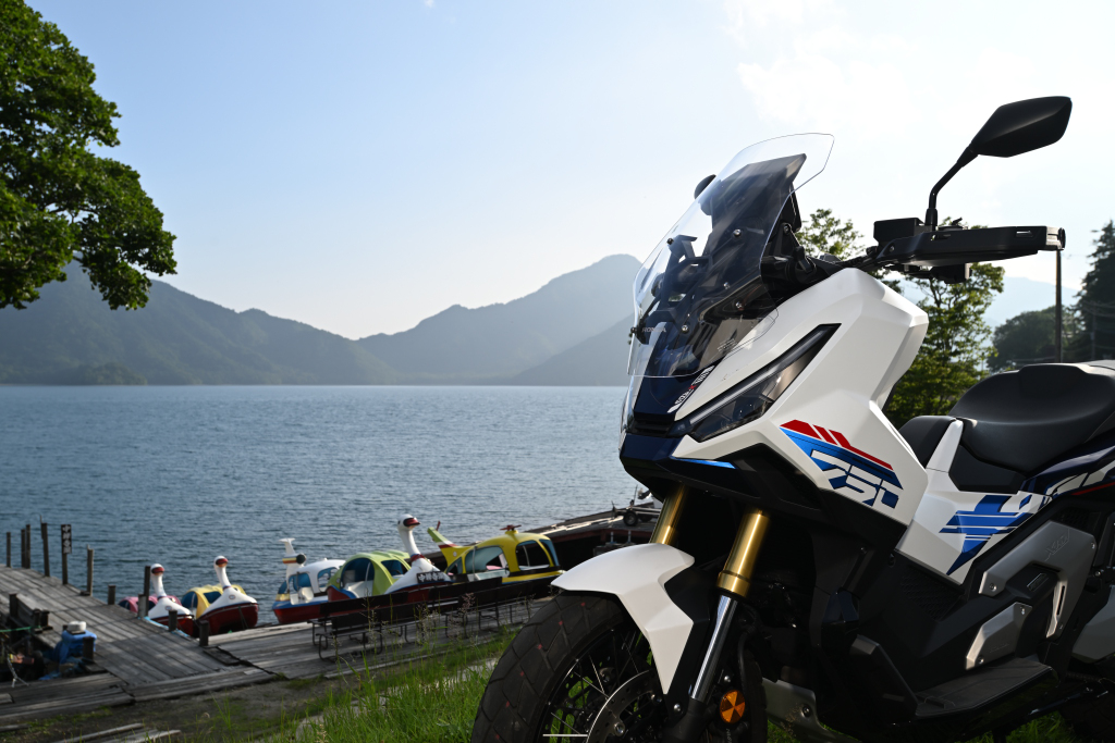 充実装備が旅心を刺激する、750ccアドベンチャスクーター。 ホンダX