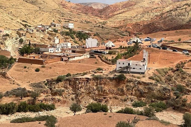 モロッコ地震：孤立した村の人びとはいま──現地調査チームからの報告