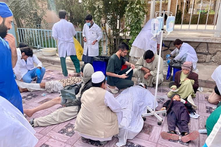 アフガニスタン：ヘラートで3度目の強い地震　負傷者100人以上が運びこまれる