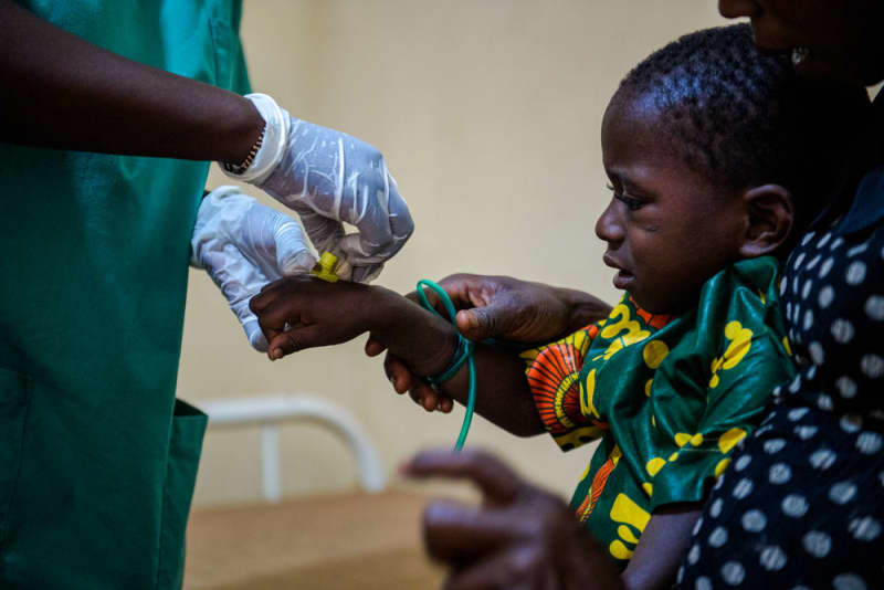 30年忘れられていた感染症が再流行──ジフテリア、ギニアで急がれるワクチン接種