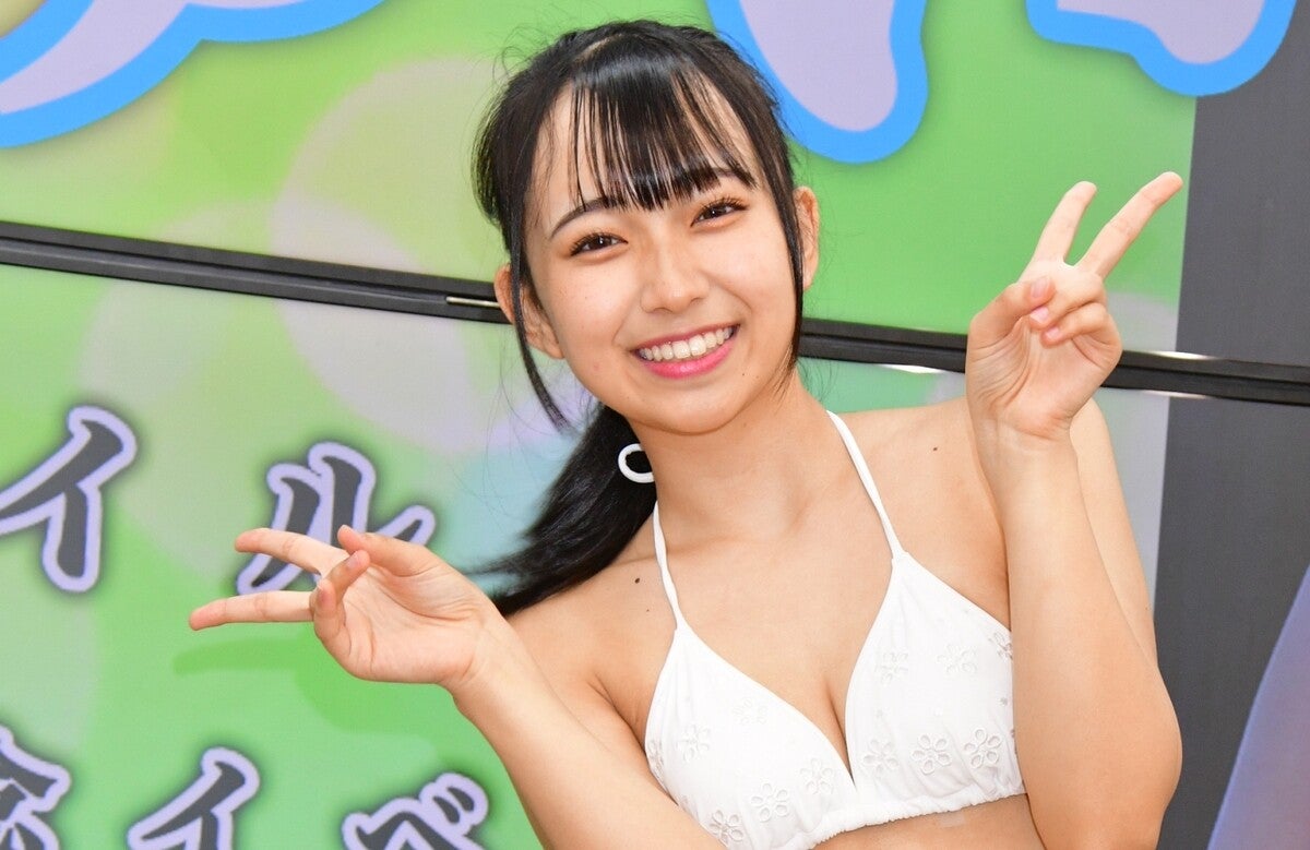 入間ゆい、高校卒業後の大人っぽい姿を披露「コスプレみたい」