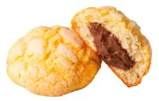 ゴディバのベーカリー「ゴディパン」からついに「メロンパン」が登場! 限定ひんやりショコラクリーム入りとサクッとココア味の2種