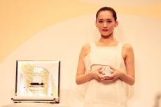 「SK-II LXP 金継ぎ」が登場! 綾瀬はるかの美肌の秘訣は?