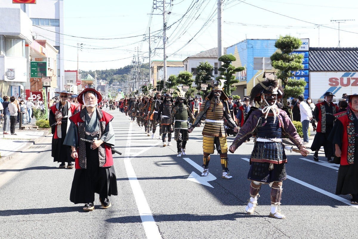 鹿児島三大行事のひとつ・日置市の勇壮な武者行列とは? 定番土産はふるさと納税返礼品に!