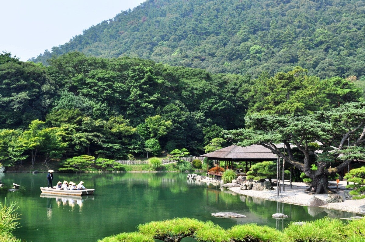 【香川県高松市】お庭の国宝! 「栗林公園」の魅力、人気のふるさと納税返礼品とは?