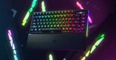 Razer、ホットスワップ対応のカスタマイズキーボード「BlackWidow V4 Pro 75％」