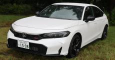 マニュアル車が売れている? ホンダの改良型「シビック」に試乗!