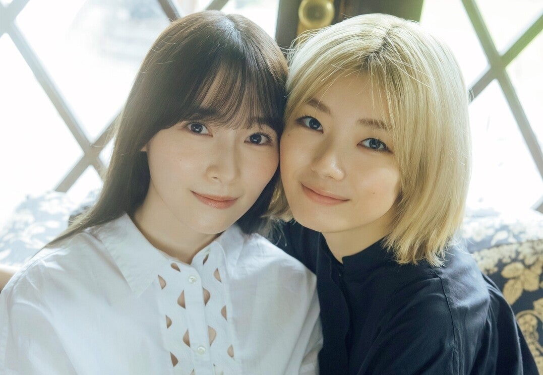 櫻坂46の守屋麗奈&藤吉夏鈴、洋館を舞台にした華麗なグラビアを披露