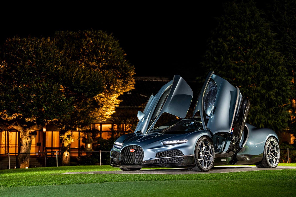 世界限定250台の「BUGATTI Tourbillon」が東京で初お披露目