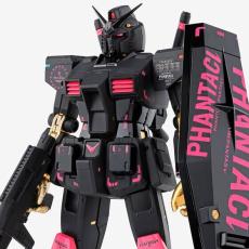 『機動戦士ガンダム』アパレルブランド「PHANTACI」とコラボしたガンダムが発売