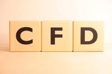 CFD(差金決済取引)ってなに? 基本の仕組みからCFDにかかる税金・リスクまで解説