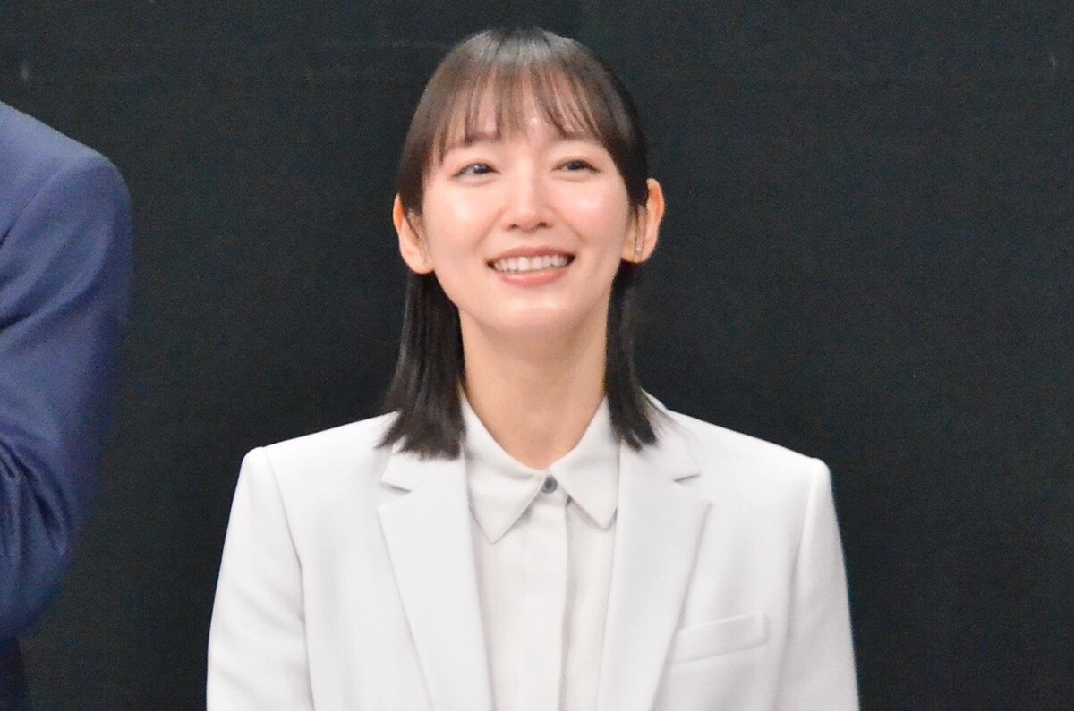 吉岡里帆、スマホ事情を暴露され大照れ「みんな引かないで」