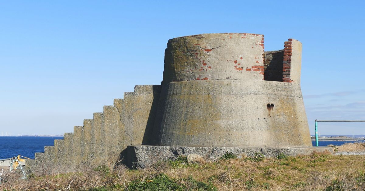 大人のインフラ紀行 第10回 東京湾の歴史的な軍事インフラ、水平線の彼方に浮かぶ第二海堡を訪れて思ったこと