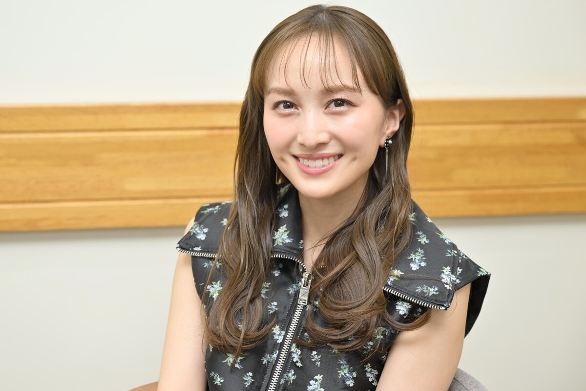 ももクロ百田夏菜子、アイドルは職業であり人生の目標「誰かを笑顔にする存在でいたい」 30年の歩みや今後を語る