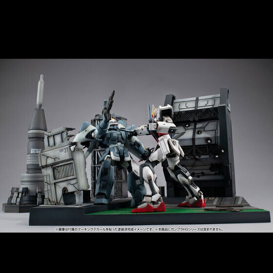 機動戦士ガンダムSEED』「ヘリオポリス」のジオラマディスプレイモデル