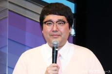 「どうしたの?」「来週いつ来れる?」若い皮膚科医の“タメ口”にマヂラブ村上が困惑「絶対に私のほうが年上なのに」「カルテに私の年齢書いてますよね?」　診察の終盤に思い切って年齢を尋ねてみると…