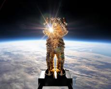 『KAWS:HOLIDAY SPACE』COMPANIONが宇宙の旅へ。誕生20周年を祝福