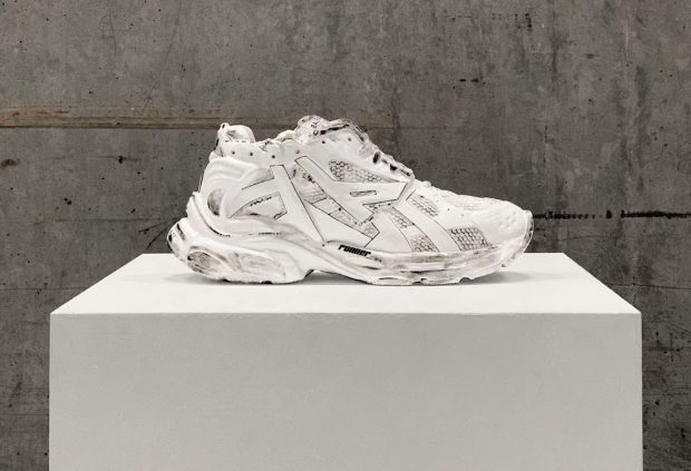 Balenciaga Runner SculptureがリミテッドエディションのBalenciaga Objectとして登場