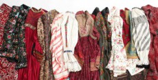 世界各国の民族衣装や洋服が揃う「Vintage Trabal Costumes」開催