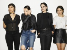 Savages『Adore Life』Interview