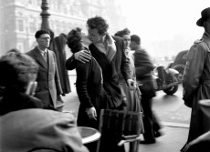 パリが愛した写真家 ロベール・ドアノー写真展「ドアノーのパリ劇場」