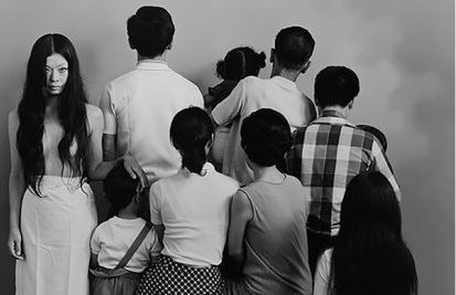 深瀬昌久が生前に手がけた最後の1冊『FAMILY / 家族』｜Infoseek
