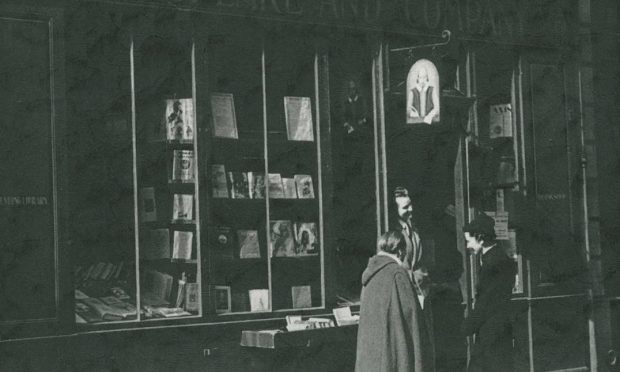 ヘミングウェイ、フィッツジェラルドが愛したパリの書店