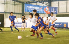 アジア４カ国の学生が競う国際フットサル大会、慶応大学チームが決勝へ進出