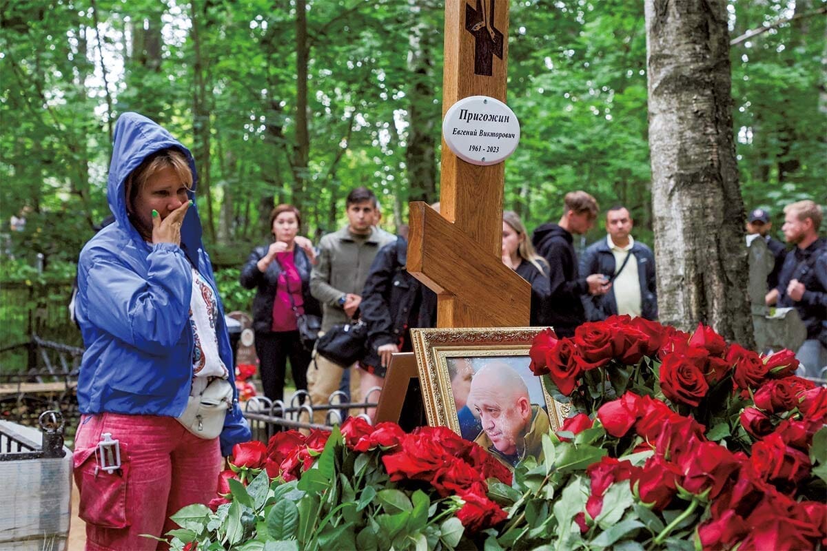 「プーチンに反旗を翻した男」プリゴジンの死を悼む市民の献花は途切れず