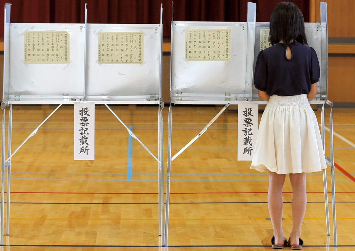 来日したフランスの女性議員が衝撃を受けた、日本における「学校と政治のかかわり」