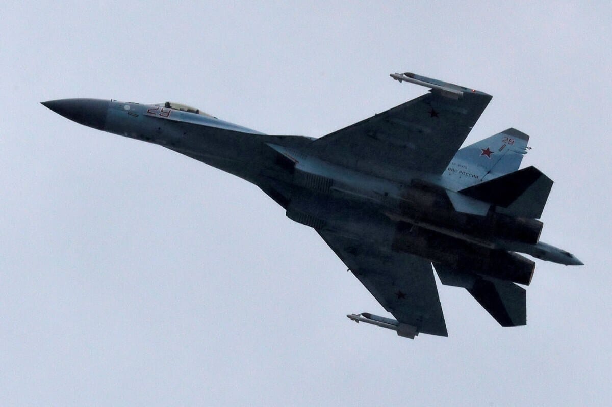 ロシア「最新鋭」戦闘機が撃墜された瞬間の映像...撃ち落としたのは、なんと自国の防空システムの「ミス」