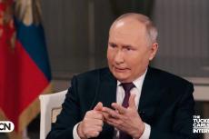 米メディアのインタビュー中、プーチン大統領の「足」にまたもや表れた異変　「何が起きてるんだ？」