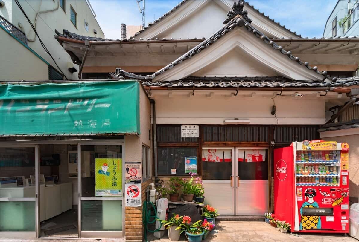 温泉じゃなく銭湯！ 外国人も魅了する銭湯という日本の極楽