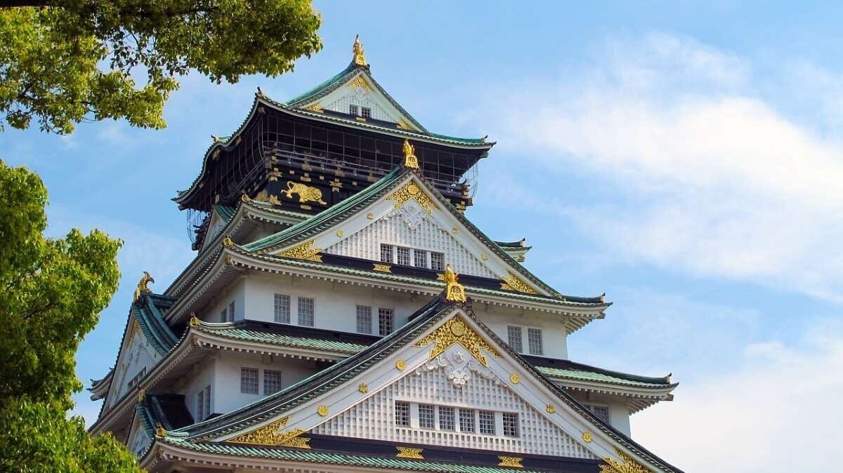 大阪城のエレベーターは当時「復元」のあるべき姿とされていた！...名古屋城の「ホンモノ」を問い直す