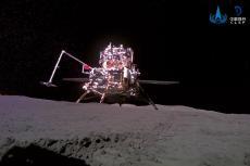 世界初、中国の探査機が月の「裏側」へ...「ダークサイド」の謎は解けるのか？