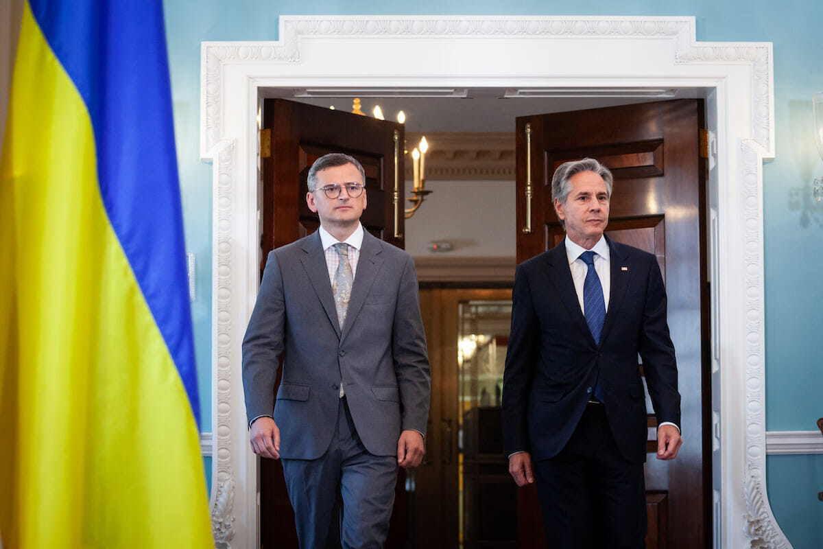 訪中のウクライナのクレバ外相「ロシアと対話の準備ある」